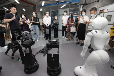 高質量發展調研行·實驗室探秘 | 深圳市人工智能與機器人研究院 以開放心態構建技術產業生態 智能機器人的研發